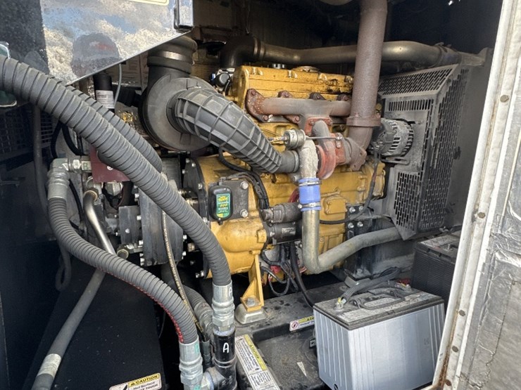 2014-caterpillar-c4.4-image-8
