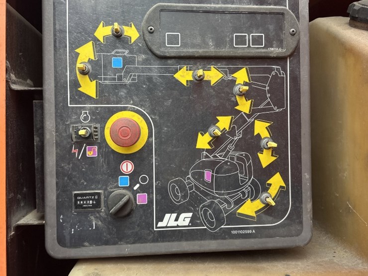 2012-jlg-800a-image-4