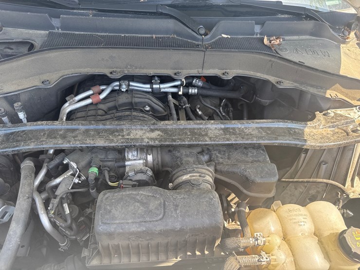 2022-ford-explorer-image-23