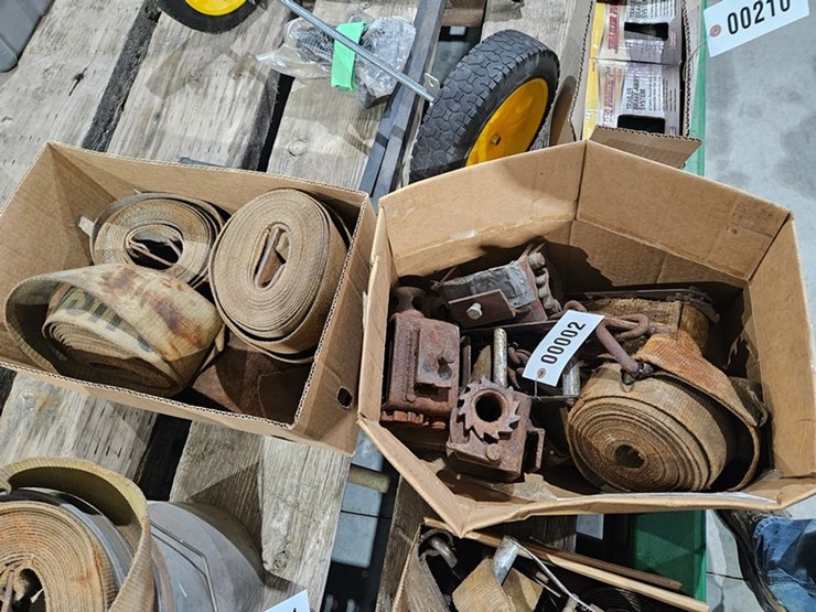 #2-•-2-boxes-of-ratchet-straps-image-1
