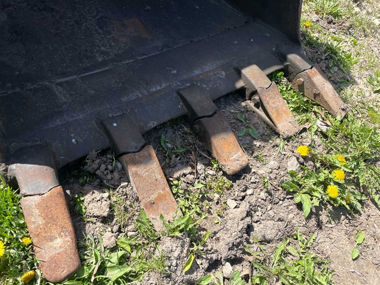 #5622-•-excavator-bucket-image-9