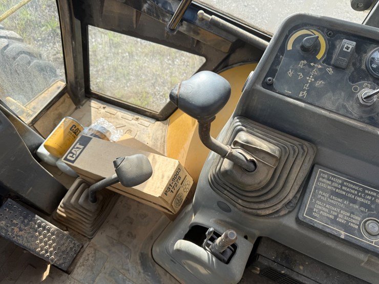 1998-caterpillar-426c-image-11