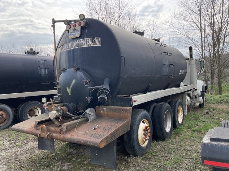 2005-mack-cv713-image-3