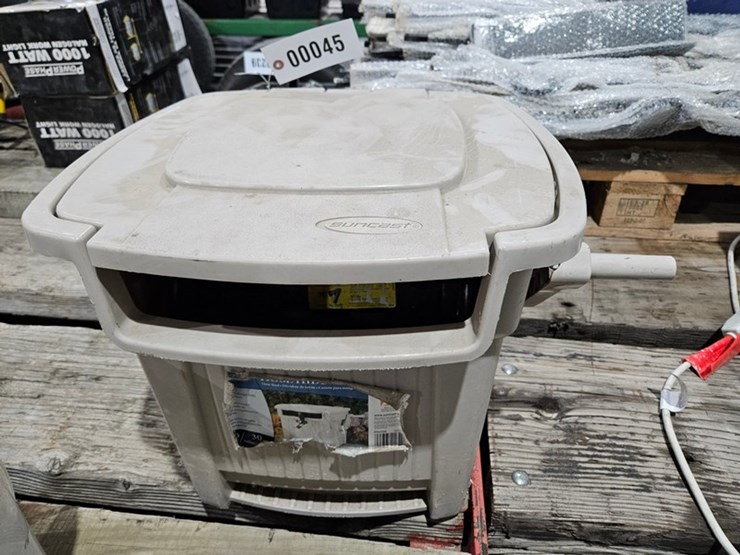 #45-•-sun-cast-garden-hose-reel-&-storage-box-image-1