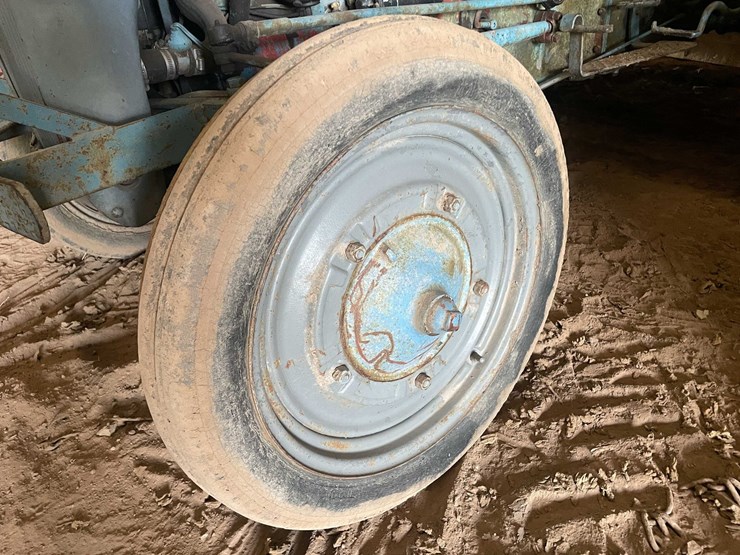 ford-tractor-image-48