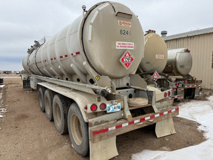 2011-dragon-4-axle-crude-trailer-image-6