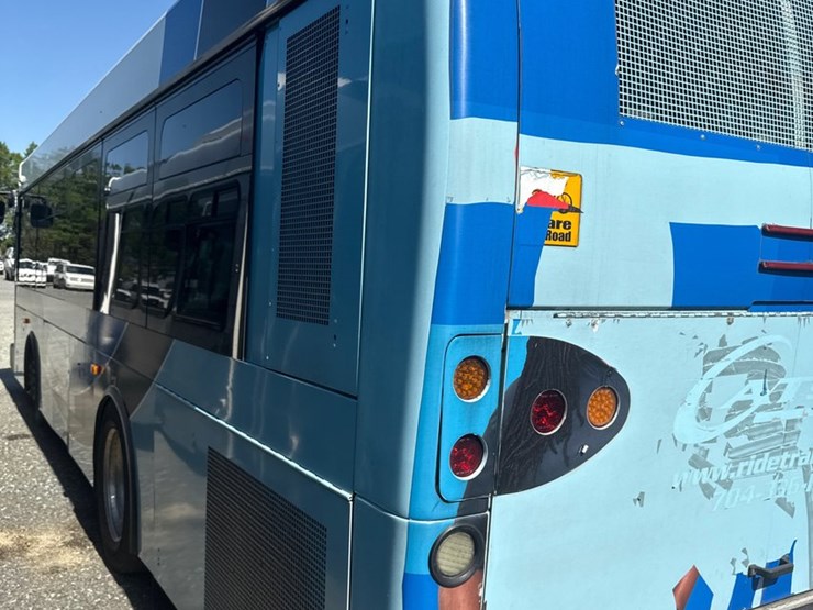 2007-gillig-low-floor-image-9