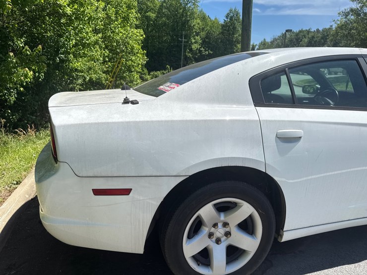 #7-•-2014-dodge-charger-image-19