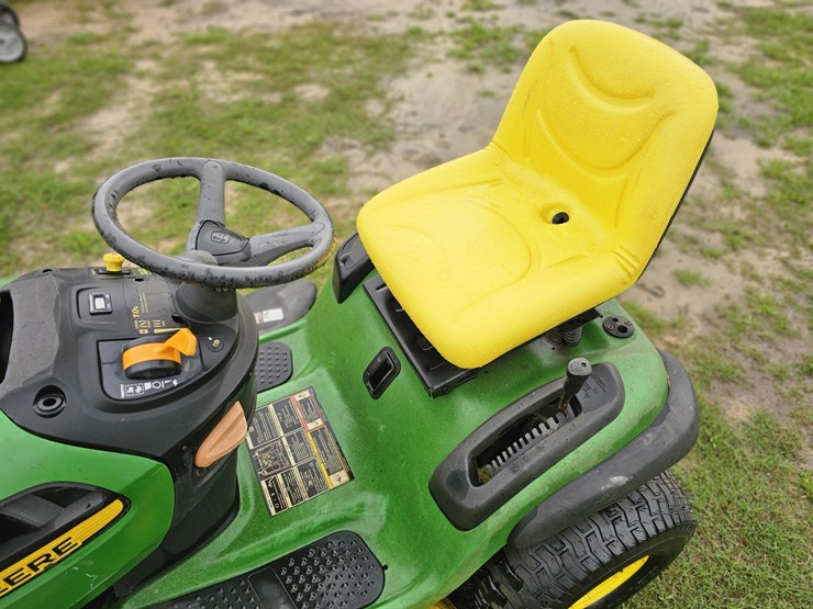 2013-john-deere-d140-image-6