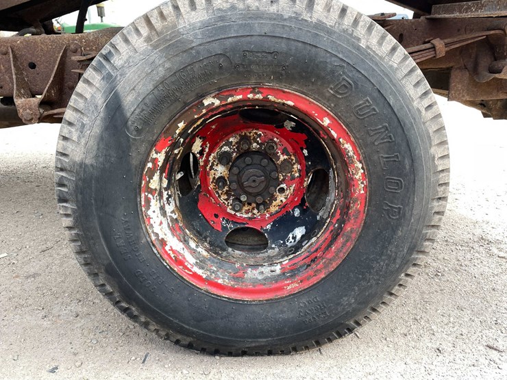 #5571-•-1979-ford-dually-with-modified-cab-image-52