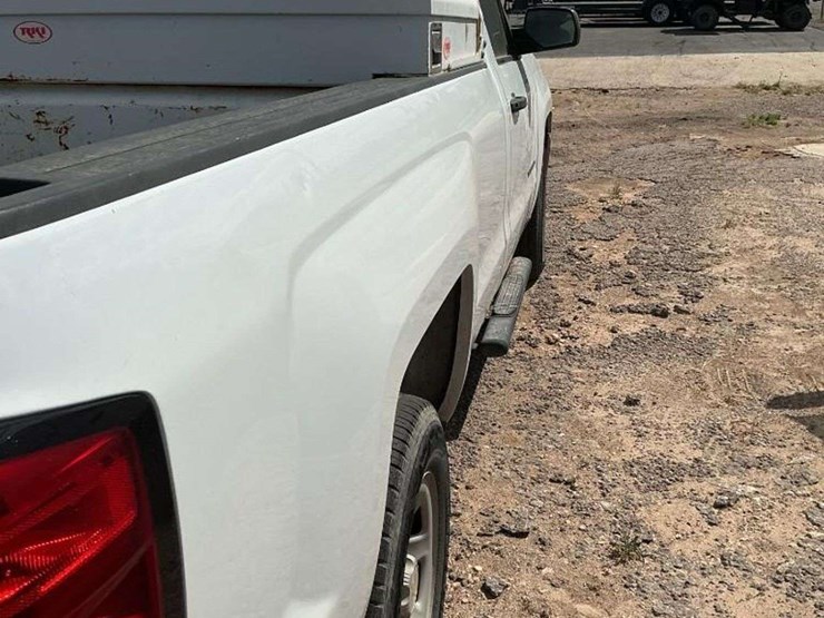 2017-chevrolet-silverado-1500-image-4