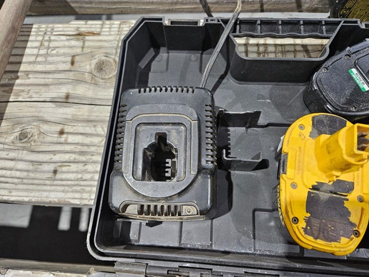#82-•-assorted-power-tools-image-6