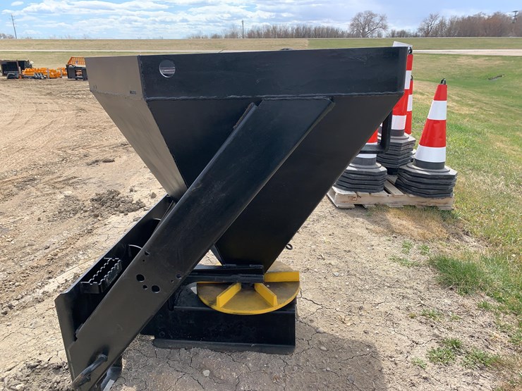 erskine-skid-steer-salt-spreader-image-6