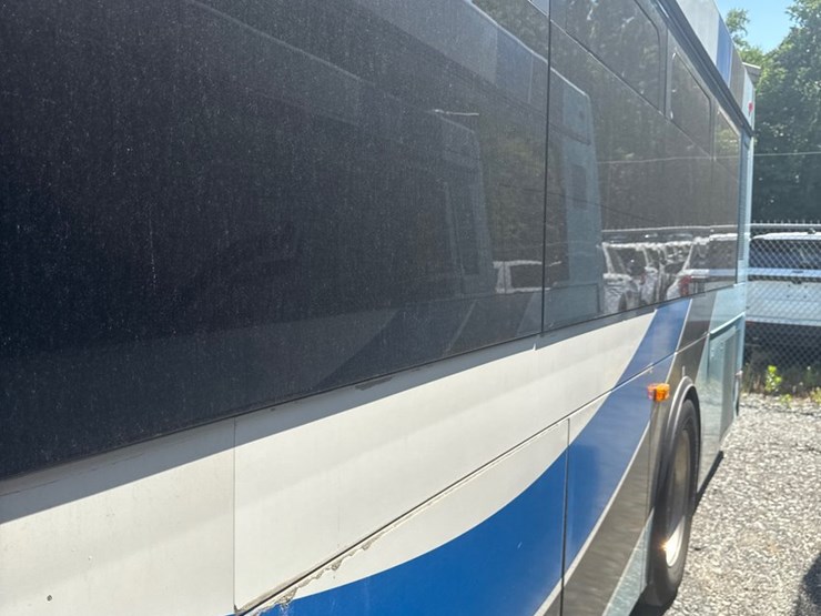 2007-gillig-low-floor-image-7