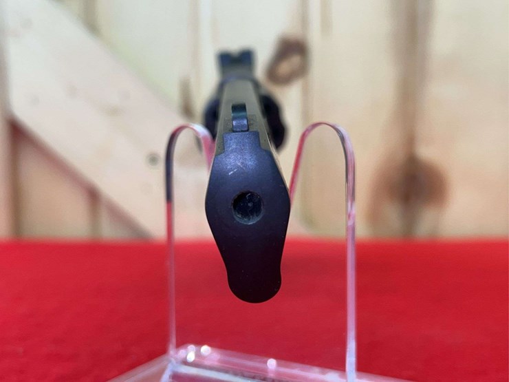 taurus-tracker-revolver-.22-lr-image-5
