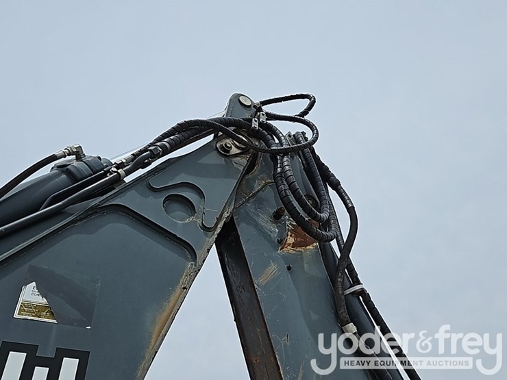 2014-deere-710k-image-14