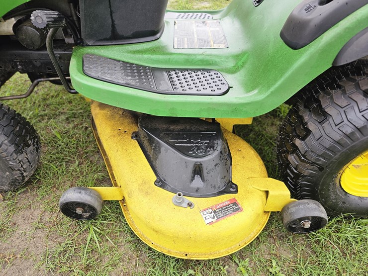2013-john-deere-d140-image-5