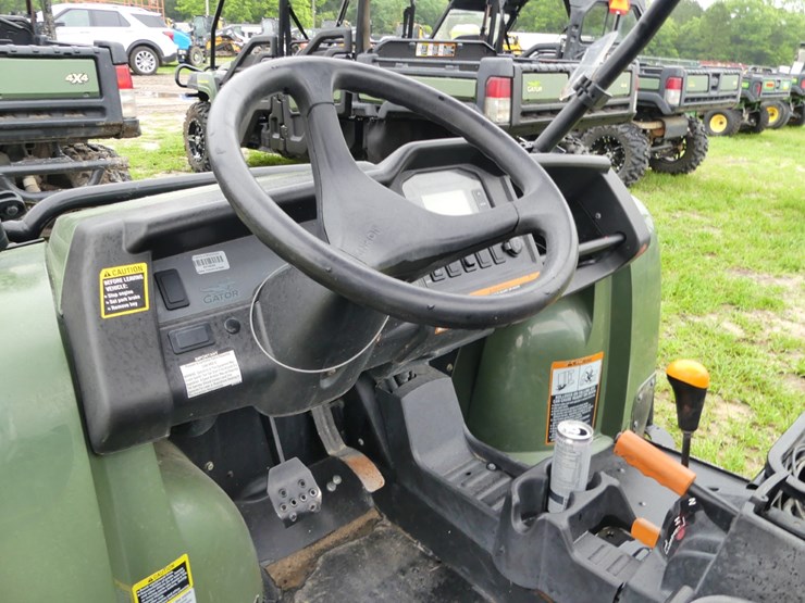 2013-john-deere-825i-image-9