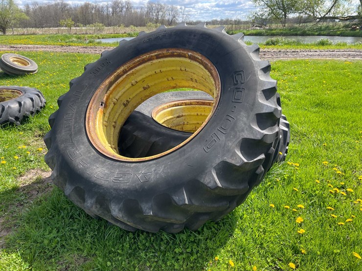 #5588-•-(2)-tractor-tires-image-4