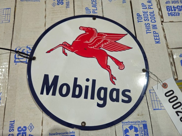 #20-•-mobil-oil-metal-sign-image-1