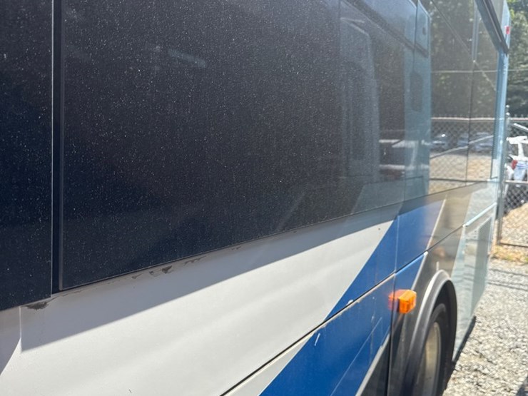 2007-gillig-low-floor-image-8