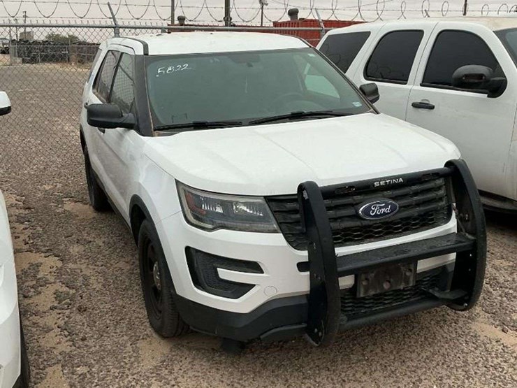 2018-ford-explorer-image-2