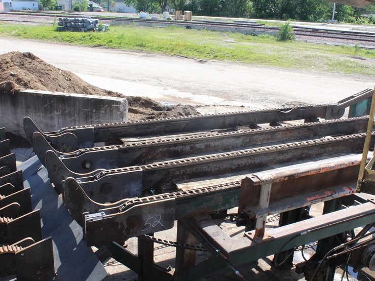 c&l-25'-4-strand-heavy-duty-log-deck-w/-stop-&-loader-w/-heavy-duty-hydraulic-drive-image-6