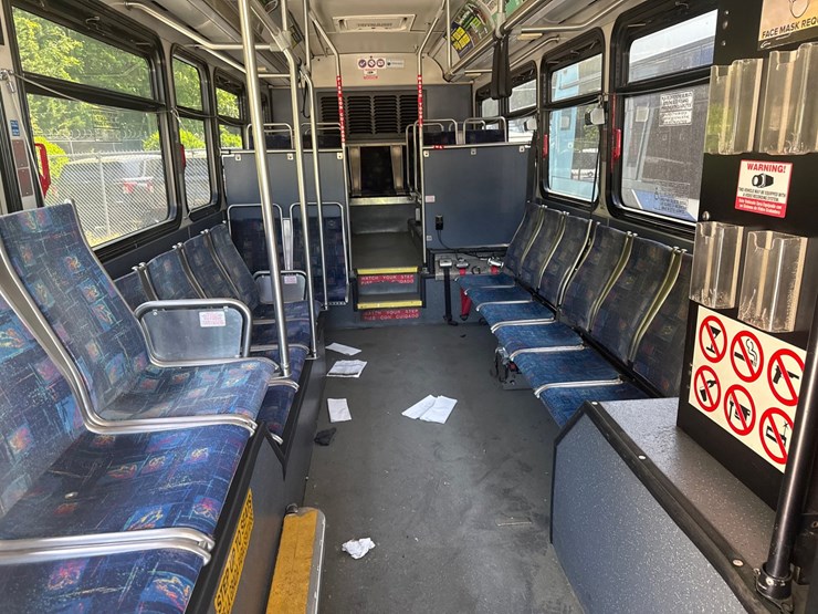 2007-gillig-low-floor-image-21