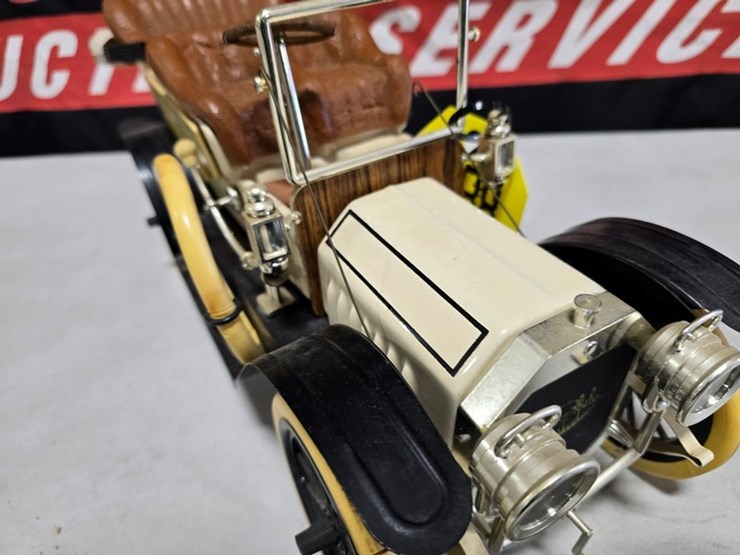 #88-•-mccormick-1910-oldsmobile-decanter-image-13
