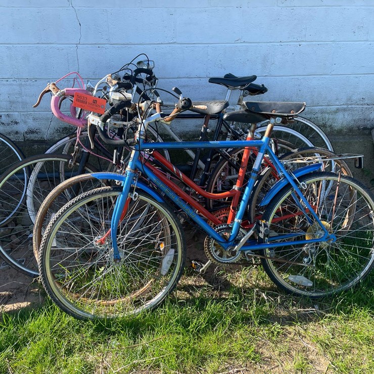 #5633 • Bike Lot
