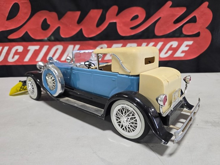 #82-•-mccormick-duesenberg-model-j-decanter-image-4