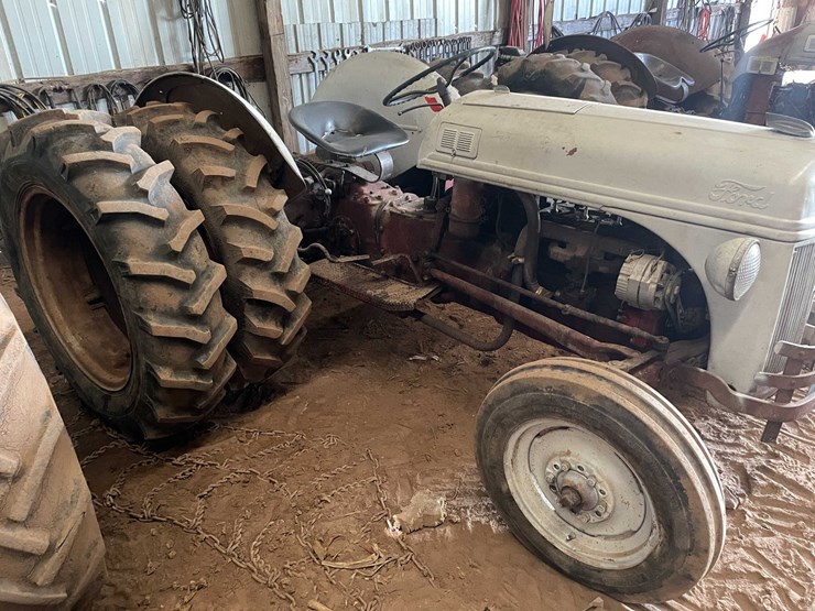 ford-tractor-image-4