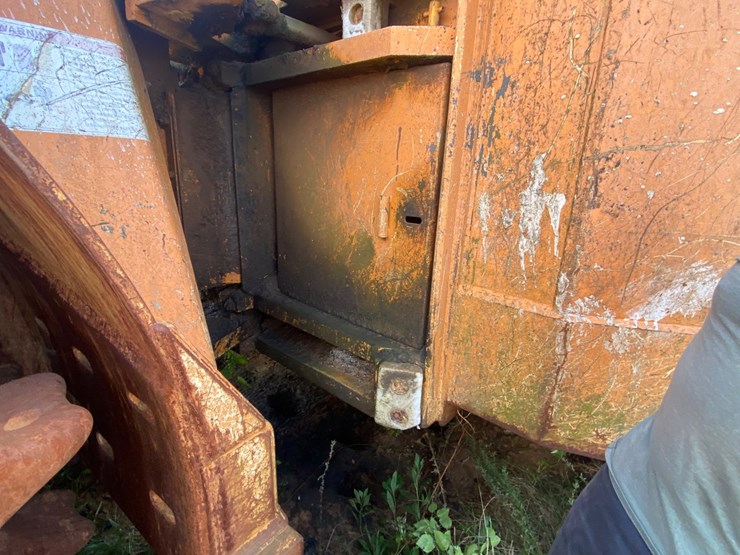 #3-•-390-rex-trash-compactor-image-120