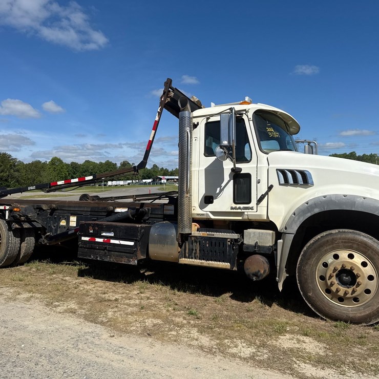 #1 • 2012 MACK ROLL OFF TRUCK