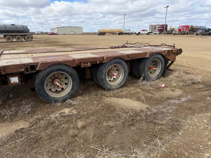2010-.-triaxle-lowboy-image-3