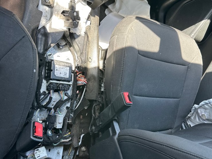 2021-ford-explorer-image-17