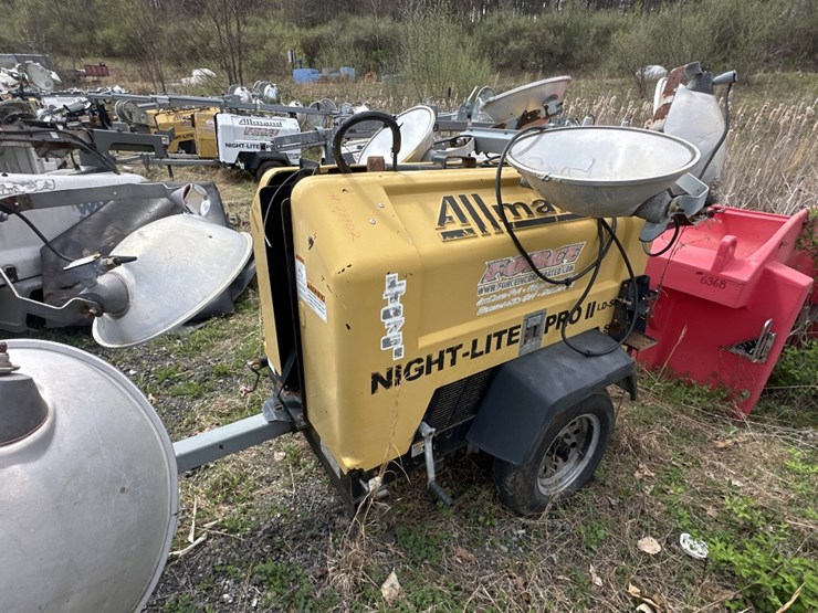 2015-caterpillar-c11-image-1