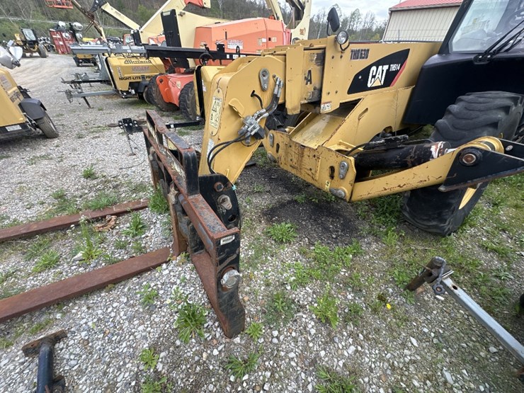 2012-caterpillar-th514-image-8