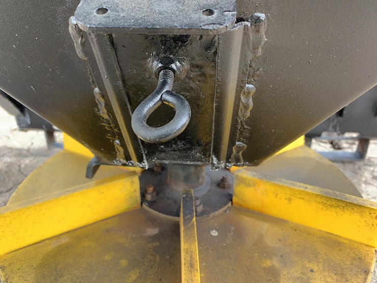 erskine-skid-steer-salt-spreader-image-10