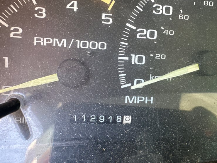 #6-•-1995-chevy-truck-image-28