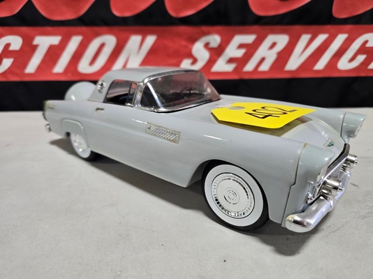 #402-•-jim-beam-1956-ford-t-bird-decanter-image-8