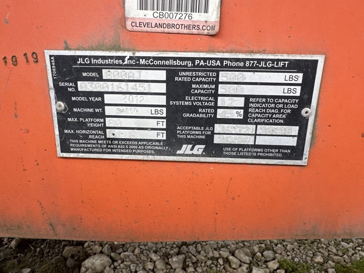 2014-jlg-800aj-image-5