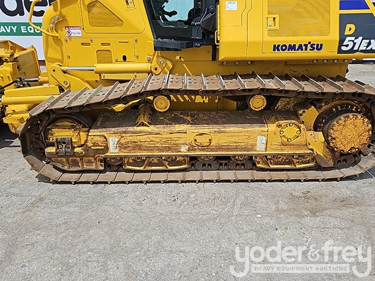 2023-komatsu-d51ex-24-image-4