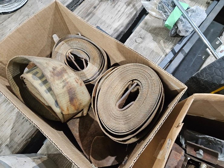 #2-•-2-boxes-of-ratchet-straps-image-3