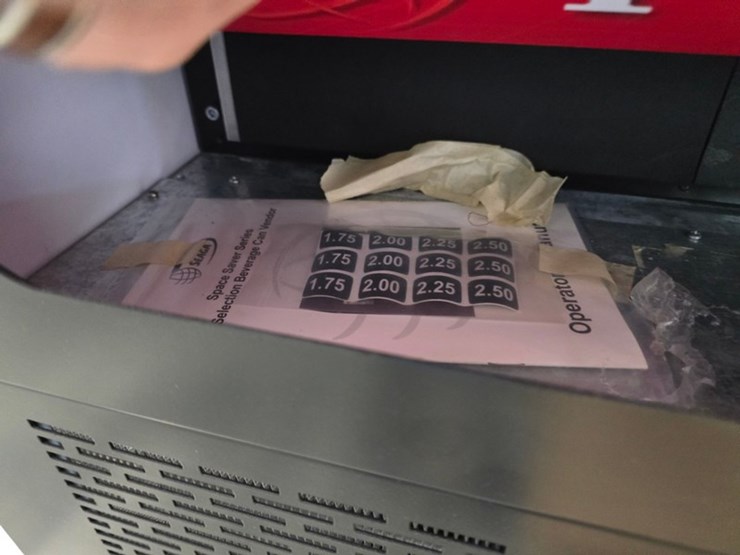 #68-•-seaga-3200-vending-machine-image-9