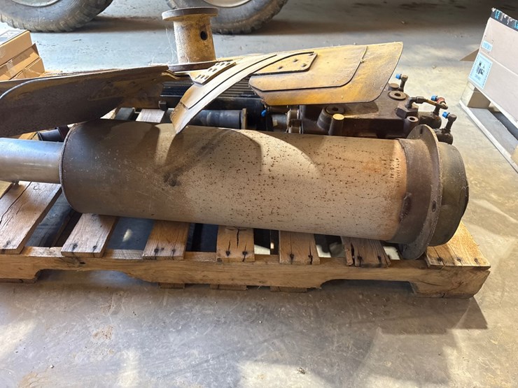 #36-•-caterpillar-parts-used-image-3