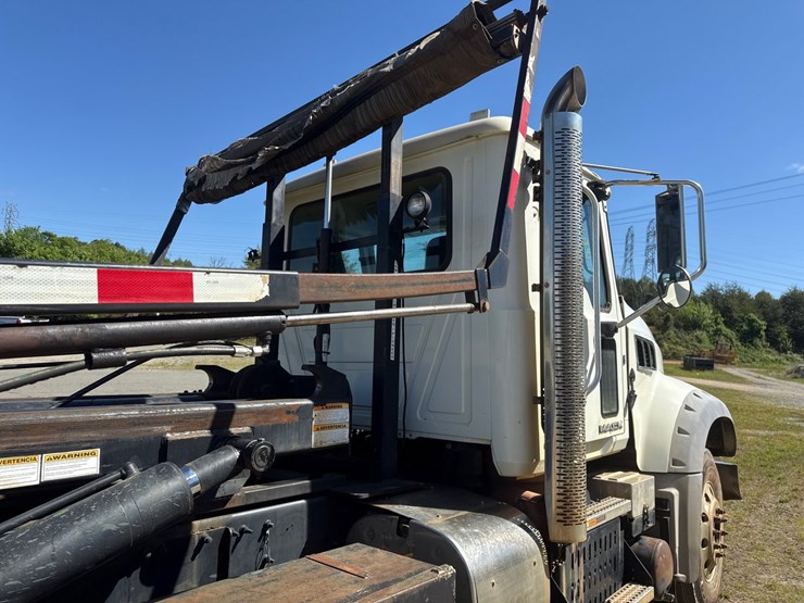 #1-•-2012-mack-roll-off-truck-image-44