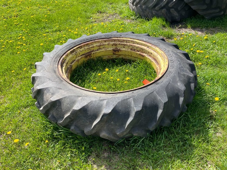 #5589-•-tractor-tire-image-5