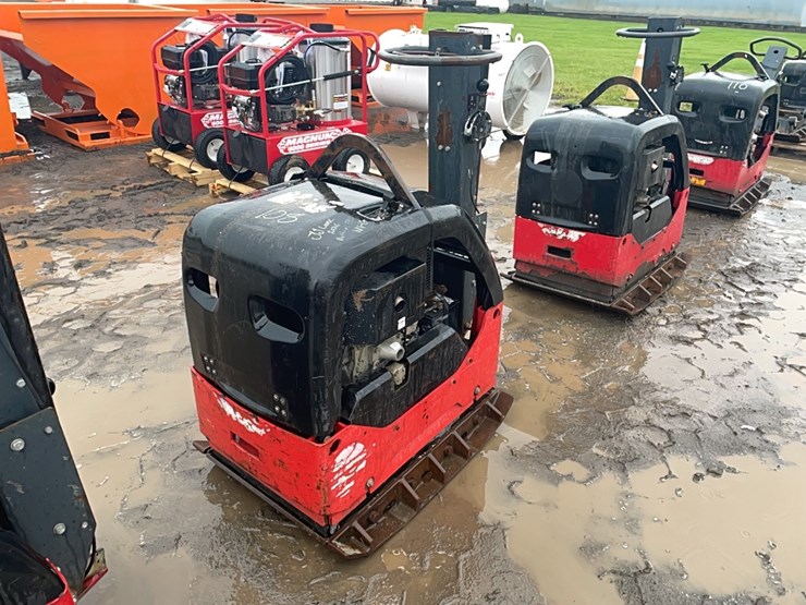 2017-atlas-copco-mv500-reversible-plate-compactor-support-equipment-sn:bgf106116-image-1
