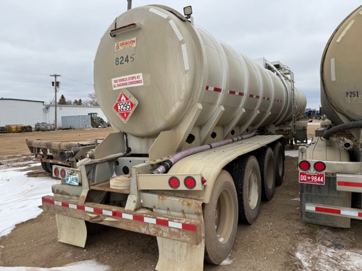 2011-dragon-4-axle-crude-trailer-image-7